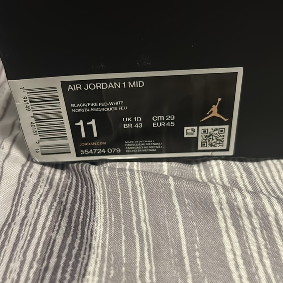 Air Jordan 1 Mid Bred Toe Size 11 (Used) - Picture 15 of 16